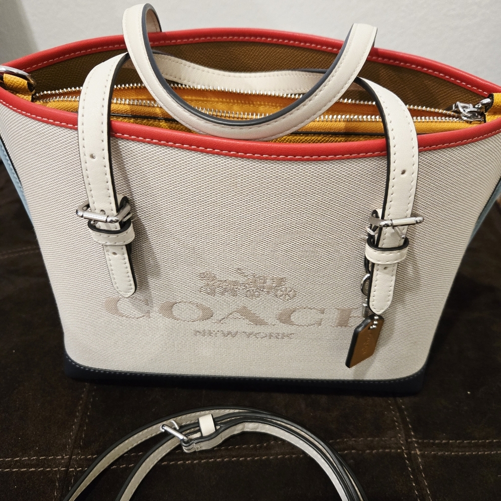 Coach Mollie Tote 25 in Colorblock. New Like Condition With Tags - Picture 5 of 12